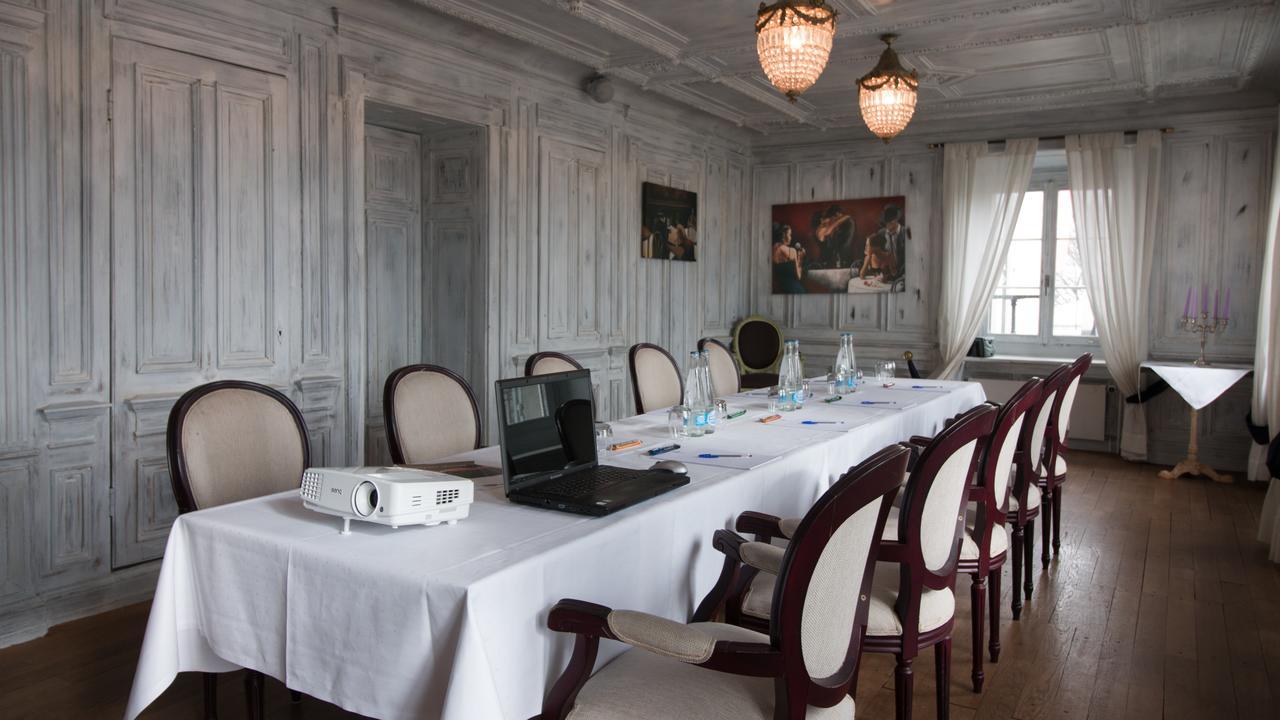 Hotel Schloss Romanshorn Bagian luar foto