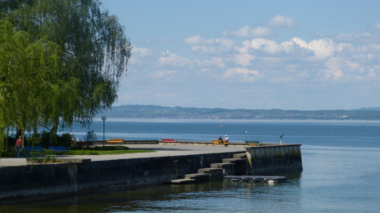 Hotel Schloss Romanshorn Bagian luar foto